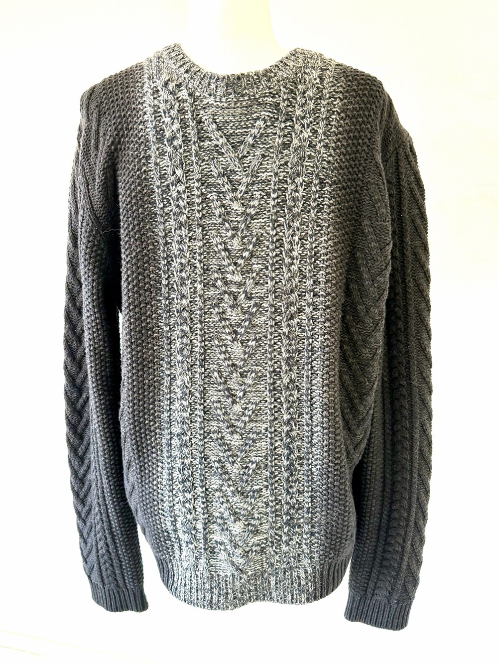 Vince Men's Charcoal Gray Cable-Knit Crewneck Sweater